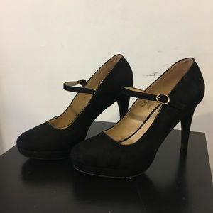 Black Mary Jane heels